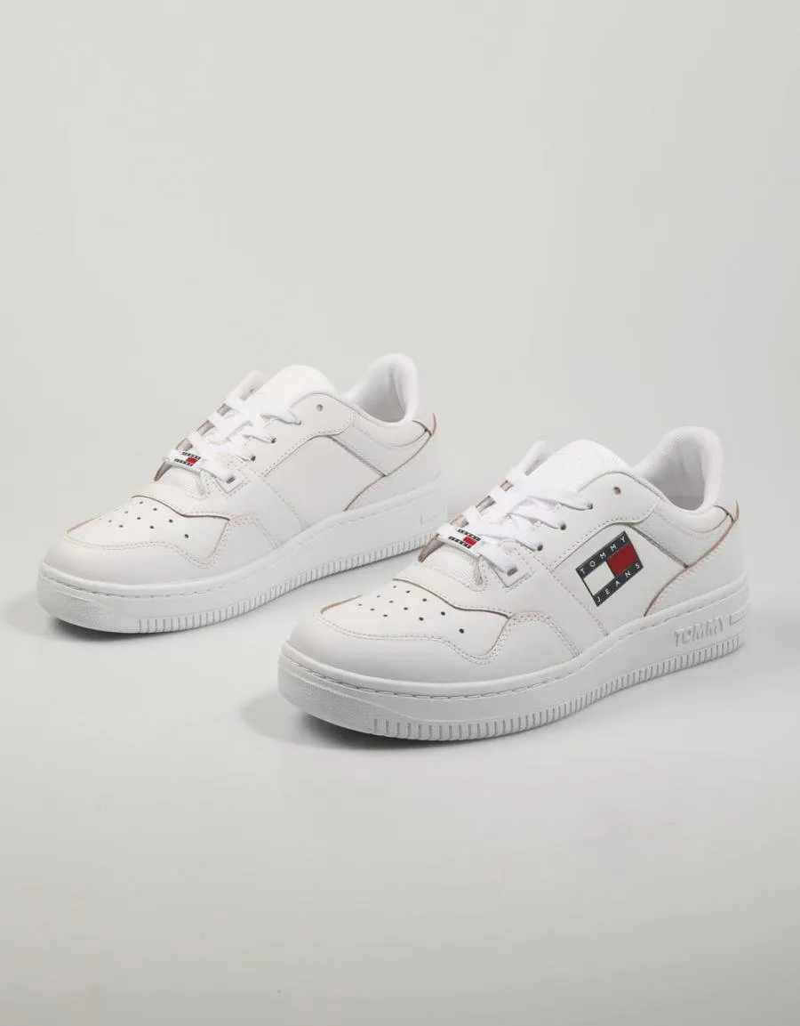  baskets TOMMY HILFIGER Tommy Jeans Etch Basket Wmn en Blanc 79907