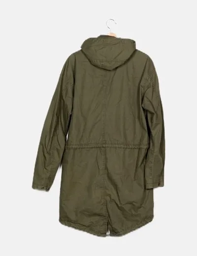 Pull&Bear Parka verde caqui cintura ajustable