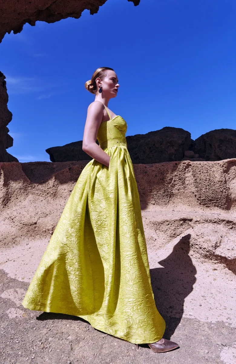 Vestido largo corpiño brocado lima La Jaca